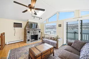 8 Wendy Way, Greenwood Lake, NY 10925 - Photo 19