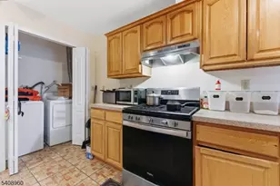 29 22nd Ave, Paterson, NJ 07513 - Photo 11