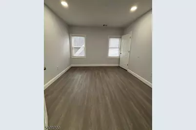 811 S 13th, Newark, NJ 07108 - Photo 5