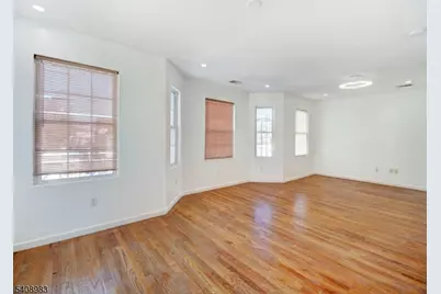 91 William St, East Orange, NJ 07017 - Photo 9