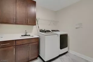 2 Maddie Ct, Woodbridge Township, NJ 07067 - Photo 35