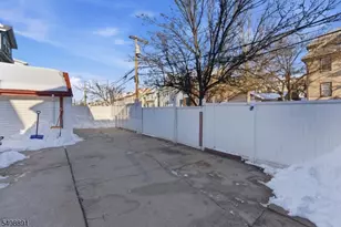 407 3rd Ave, Newark, NJ 07107 - Photo 17