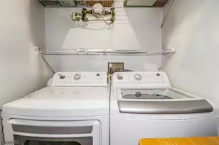 62 Haverhill Pl, Franklin Township, NJ 08873 - Photo 17