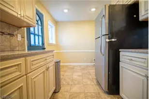 832 E Henry St, Linden, NJ 07036 - Photo 7