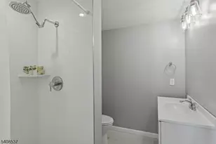 2210 Stecher Ave, Union Township, NJ 07083 - Photo 19