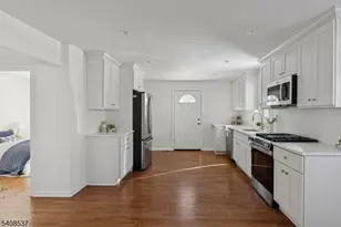 2210 Stecher Ave, Union Township, NJ 07083 - Photo 5