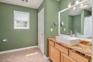 18 Harborside Dr, Vernon Twp., NJ 07461 - Photo 29