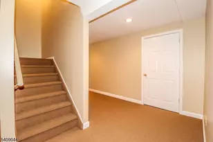 6 Bering Way, Franklin Township, NJ 08873 - Photo 39