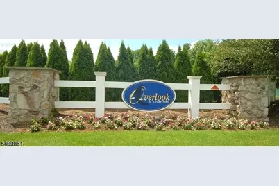 668 Honeybrook Cir, Lopatcong Township, NJ 08886 - Photo 17