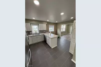 246-246A Main Ave, Long Hill Township, NJ 07980 - Photo 9