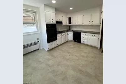 98 Broughton Ave, Bloomfield, NJ 07003 - Photo 9