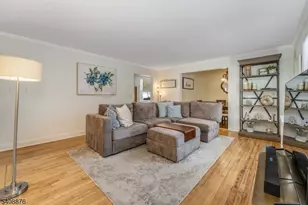 552 Foothill Rd, Bridgewater, NJ 08807 - Photo 9