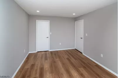 69 Fisher Dr, Franklin Township, NJ 08823 - Photo 17