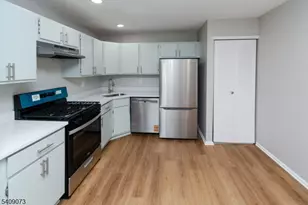 69 Fisher Dr, Franklin Township, NJ 08823 - Photo 7