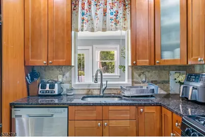 132 Parkside Rd, Plainfield, NJ 07060 - Photo 13