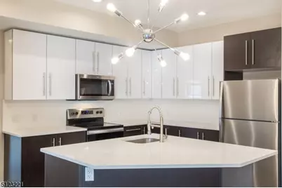 717 Preakness Ave, Totowa, NJ 07502 - Photo 5