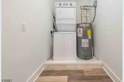 717 Preakness Ave, Totowa, NJ 07502 - Photo 15