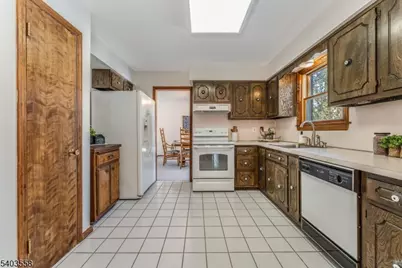 3 Harwich Rd, Lopatcong Township, NJ 08865 - Photo 7