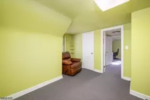 279 Amboy Ave, Woodbridge Township, NJ 07095 - Photo 17
