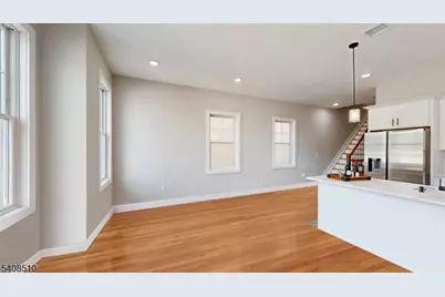 40 Wright Ave, Jersey City, NJ 07306 - Photo 15