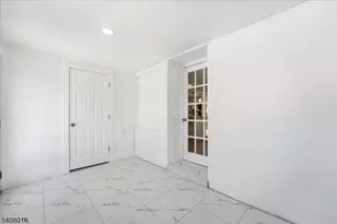 301 N Grove St, East Orange, NJ 07017 - Photo 11