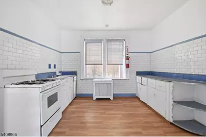 599 S 18th St, Newark, NJ 07103 - Photo 27