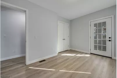 17 Mission St, Montclair, NJ 07042 - Photo 7