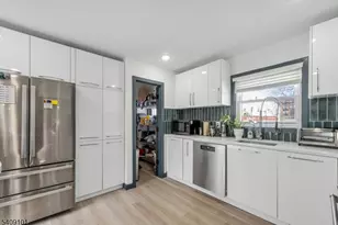 17 Mission St, Montclair, NJ 07042 - Photo 21