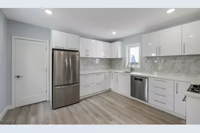 17 Mission St, Montclair, NJ 07042 - Photo 3