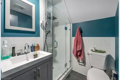 17 Mission St, Montclair, NJ 07042 - Photo 25