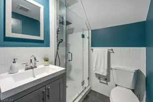 17 Mission St, Montclair, NJ 07042 - Photo 23