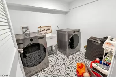 112 E 12th St, Linden, NJ 07036 - Photo 27