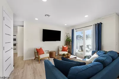 18 Mohawk Ave, Parsippany, NJ 07034 - Photo 5