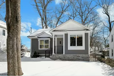 31 Mount Pleasant Pkwy, Livingston, NJ 07039 - Photo 1
