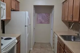 90 Almond Dr, Franklin Township, NJ 08873 - Photo 5