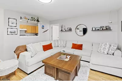 1625 King Ct, Green Brook Township, NJ 08812 - Photo 5