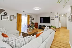 1625 King Ct, Green Brook Township, NJ 08812 - Photo 7