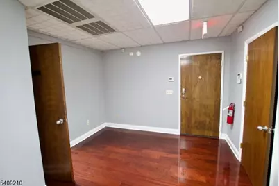 490 Schooleys Mountain Rd, Washington Township, NJ 07840 - Photo 5