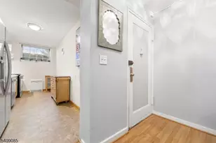 8450 Blvd E, North Bergen Twp., NJ 07047 - Photo 11