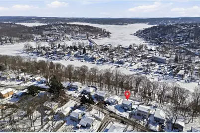 117 Dupont Ave, Hopatcong, NJ 07843 - Photo 3