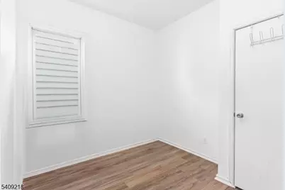 371 Badger Ave, Newark, NJ 07112 - Photo 9