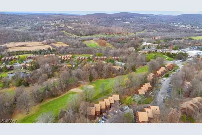 10 Augusta Dr #9, Vernon, NJ 07462 - Photo 1