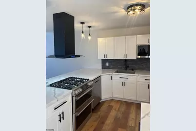 2 Davos Dr #7, Vernon, NJ 07462 - Photo 3