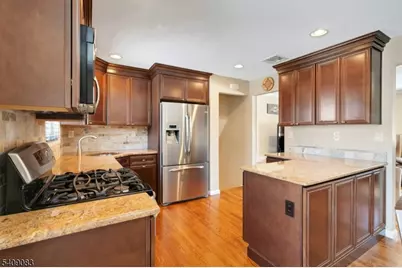 23 Locust Dr, Hanover Township, NJ 07950 - Photo 7