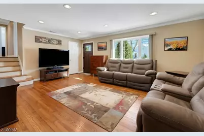 23 Locust Dr, Hanover Township, NJ 07950 - Photo 11