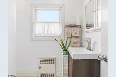 115 Spruce St, Bloomfield, NJ 07003 - Photo 9