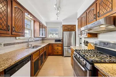 53 Forest Hill Rd, West Orange Township, NJ 07052 - Photo 15