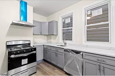 61 Columbia Ave, Newark, NJ 07106 - Photo 3