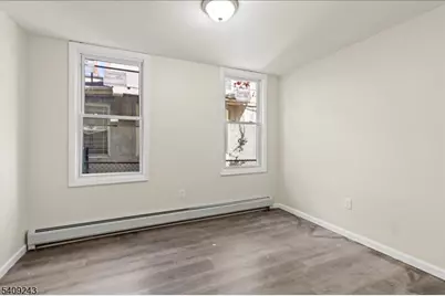 61 Columbia Ave, Newark, NJ 07106 - Photo 11