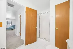 175 Castle Ridge Dr, East Hanover Township, NJ 07936 - Photo 23